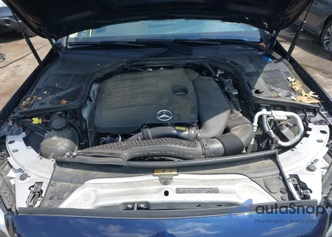 2019 Mercedes-Benz C 300 4Matic z USA, uszkodzony, nr VIN 55SWF8EB9KU283955